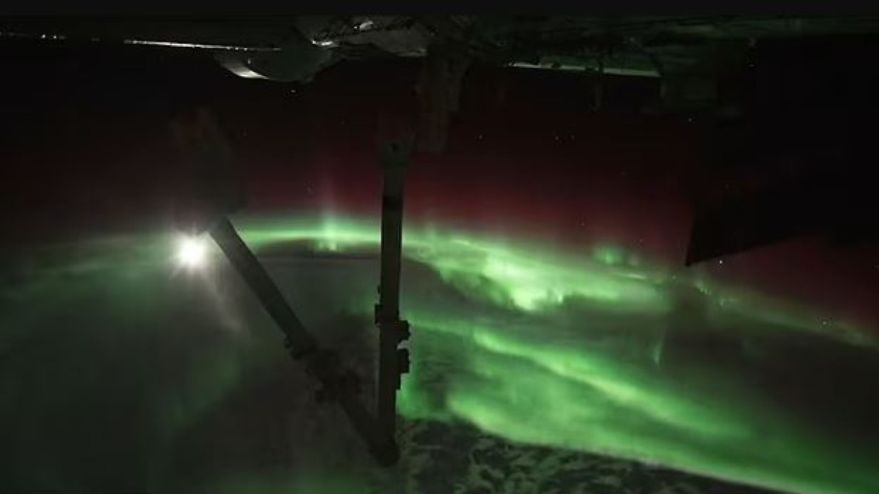ISS: Φωτεινό πεδίο διατρέχει τον ουρανό πάνω από τον Ινδικό ωκεανό - Βίντεο