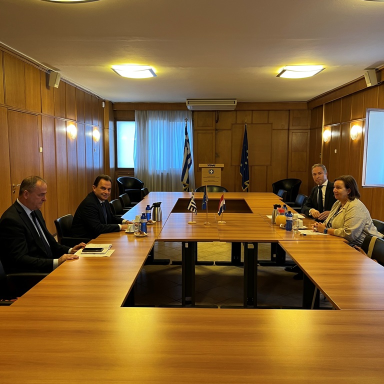Συνάντηση Γεωργαντά με την πρεσβευτή της Ολλανδίας