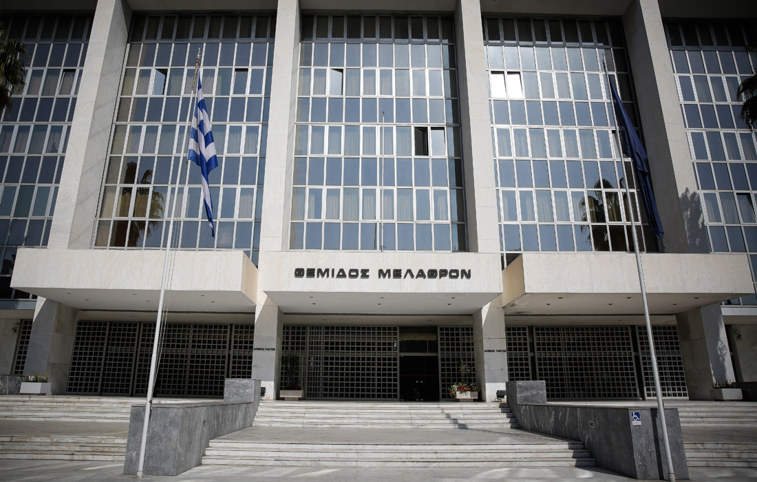 Έρευνα για ενδεχόμενες επαφές αστυνομικών με νονούς της νύχτας ζήτησε ο εισαγγελέας – News.gr