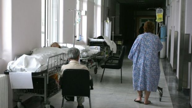 Πλεύρης: Πώς θα μειωθούν τα ράντζα στα δημόσια νοσοκομεία