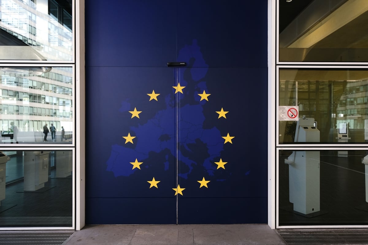 Logo Image