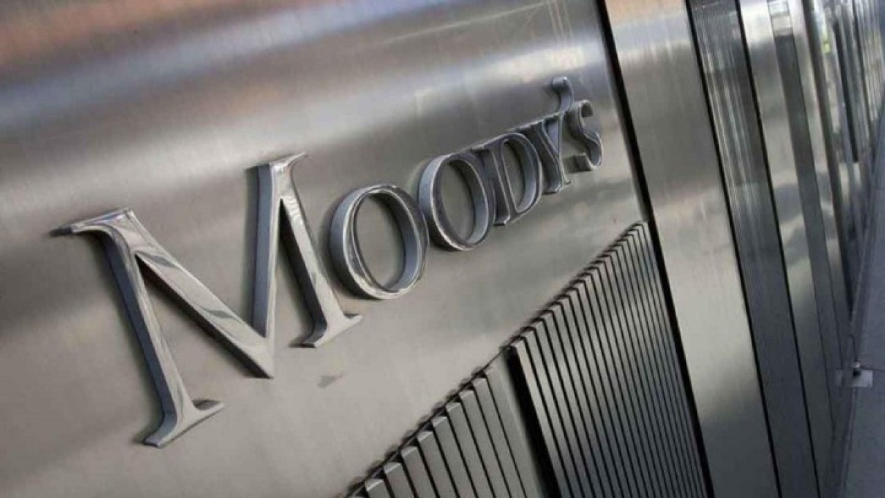 Moody's: Αναβαθμίστηκαν σε θετικές οι προοπτικές της ελληνικής οικονομίας