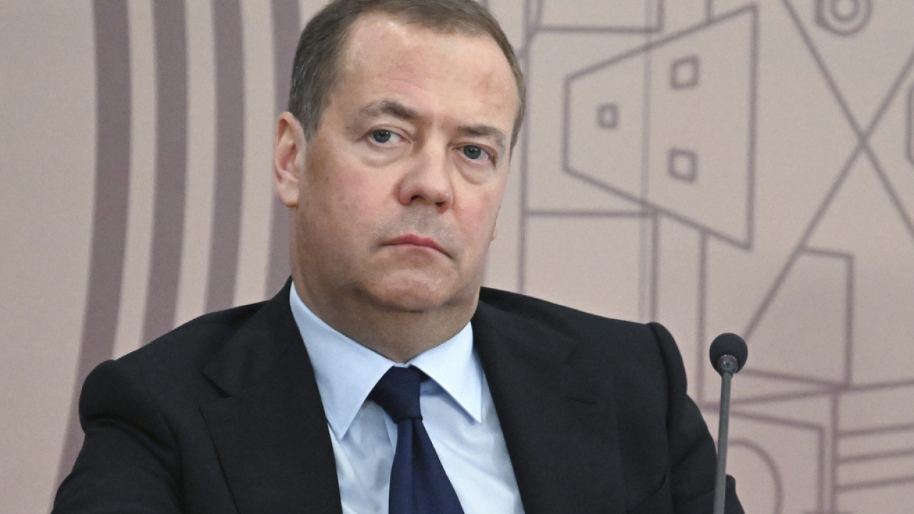 Μεντβέντεφ: Ψυχρή γεροντοκόρη η Ευρώπη - Έχει τρελαθεί από φθόνο και οργή