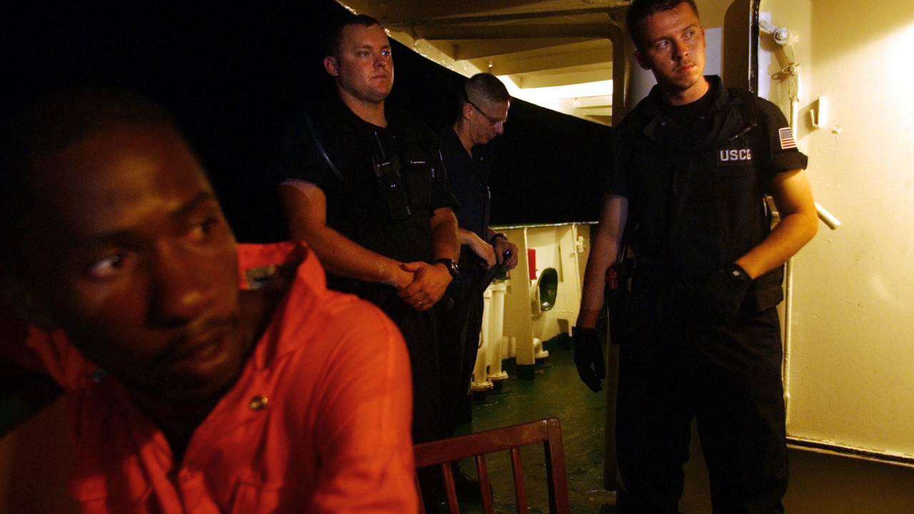 Πολεμικό πλοίο συγκρούστηκε με εξέδρα άντλησης πετρελαίου στον Αμαζόνιο