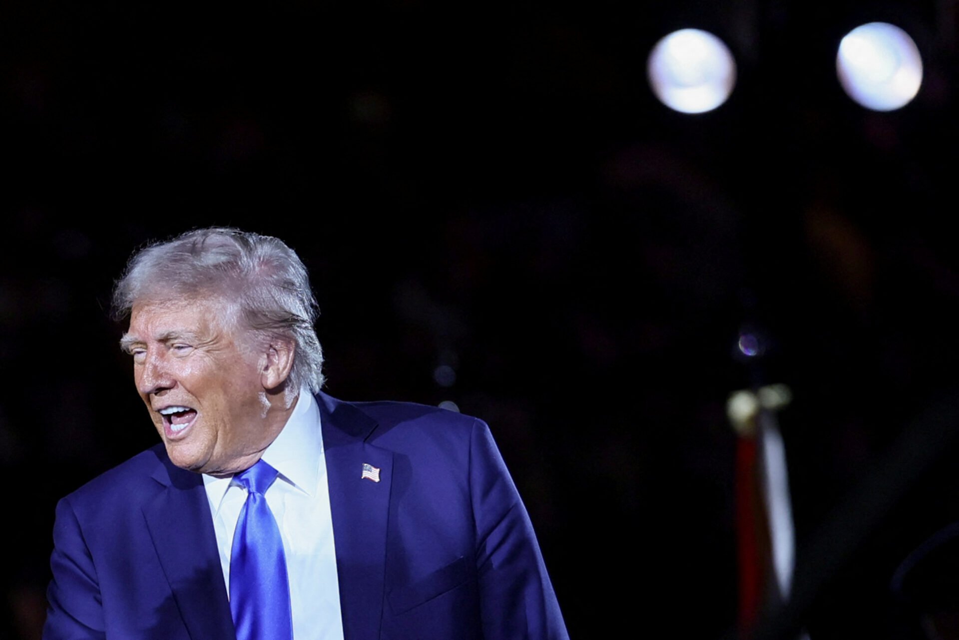 Περικοπές δαπανών και προτεραιότητα στην άμυνα προβλέπει το σχέδιο προϋπολογισμού του Ντ. Τραμπ για το 2026