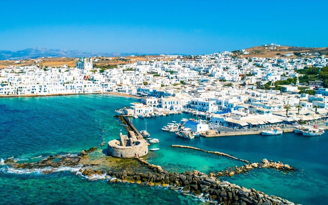 Πάρος: Πλοίο της SEAJETS προσέκρουσε στην προβλήτα του λιμανιού