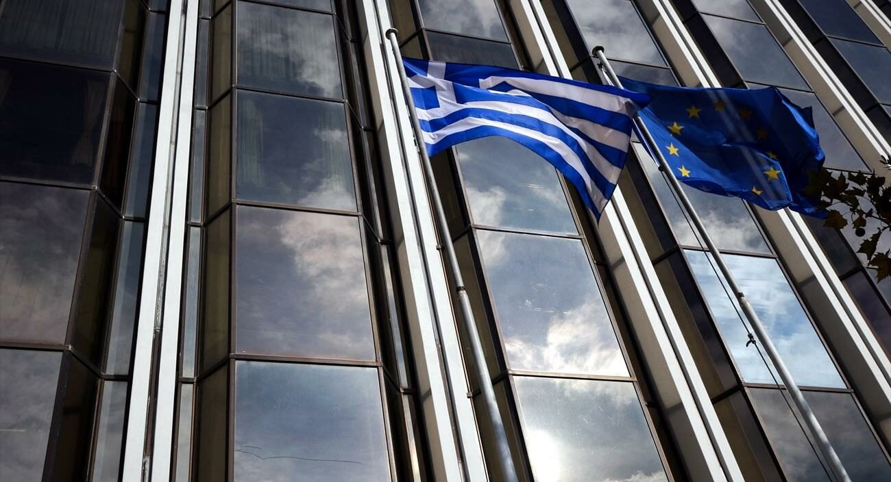 Αντί για μεταρρυθμίσεις, φθηνοί εντυπωσιασμοί
