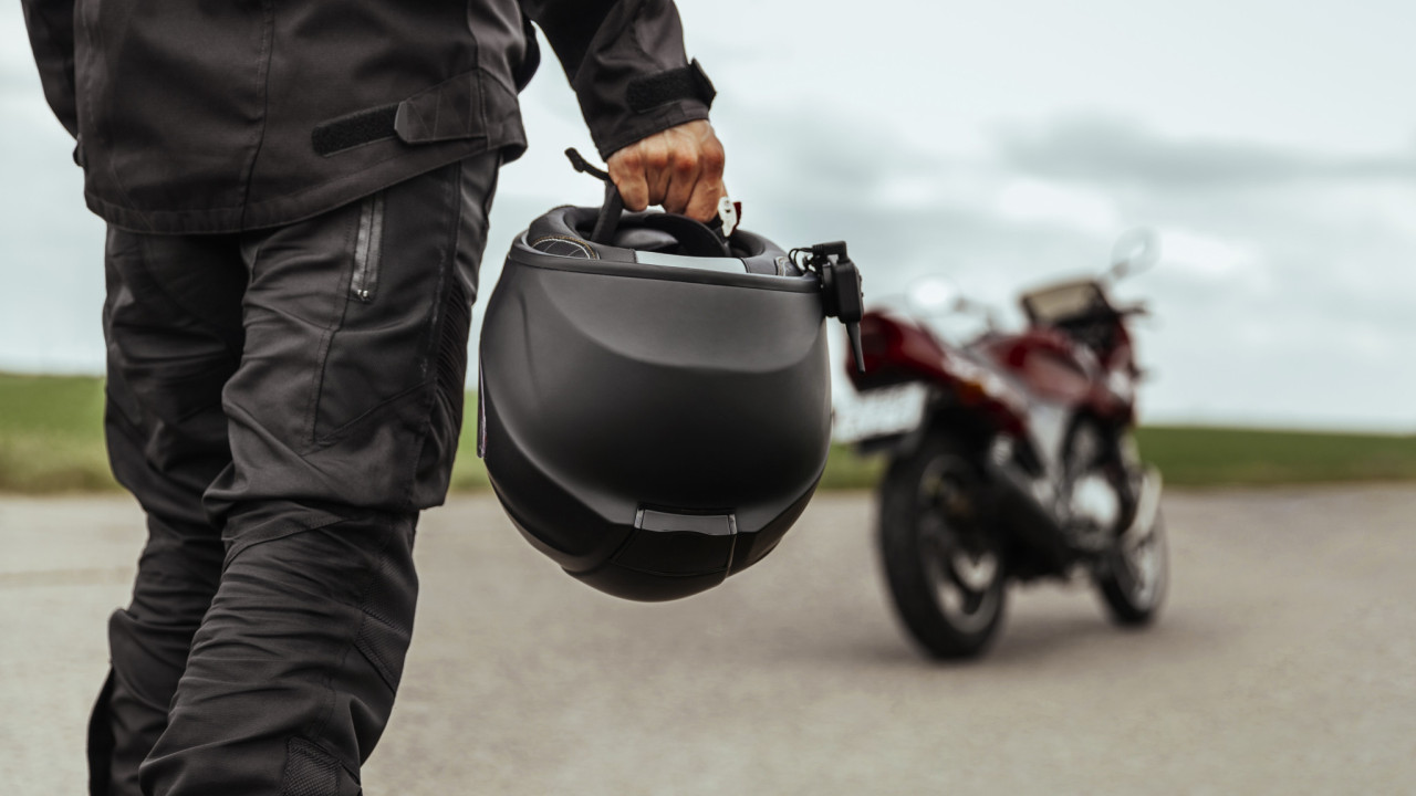 Πάνω από 2.800 παραβάσεις για μη χρήση κράνους εντόπισε η Ελληνική Αστυνομία