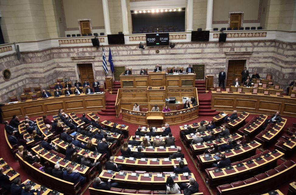 ΝΔ-ΠΑΣΟΚ: «Ψάχνουν» ο ένας τις δηλώσεις του άλλου – Κόντρα για τις διαγραφές στελεχών