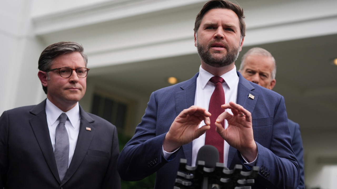 ΗΠΑ-shutdown: Ο Τζέι Ντι Βανς κρίνει «γελοία» τα αιτήματα της αντιπολίτευσης