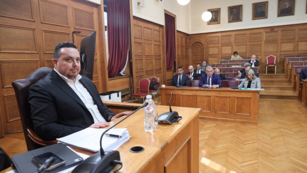 Νέα Αριστερά: Η αποδοχή της παραίτησης του part time αντιπροέδρου του ΟΠΕΚΕΠΕ αποτελεί παραδοχή ενοχής