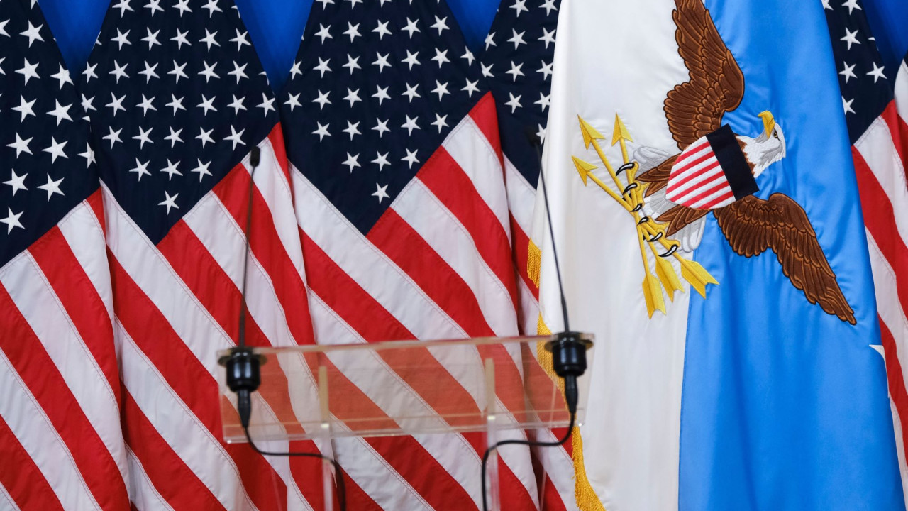 Πεντάγωνο: Ερευνά έναν Δημοκρατικό που κάλεσε τους στρατιωτικούς να απειθήσουν