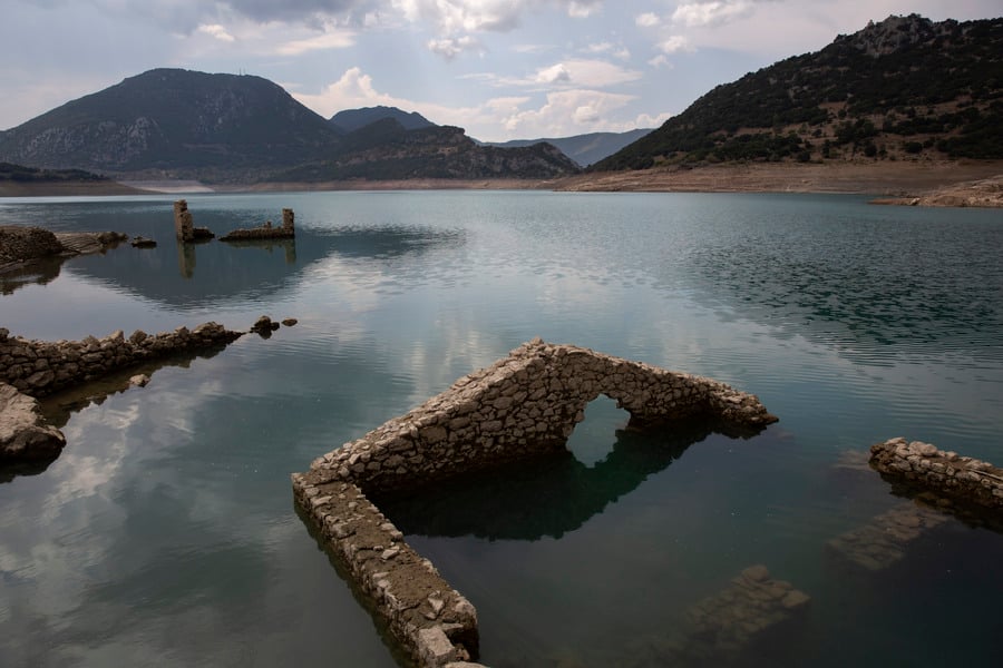 Σε κατάσταση έκτακτης ανάγκης η Αθήνα από την Παρασκευή