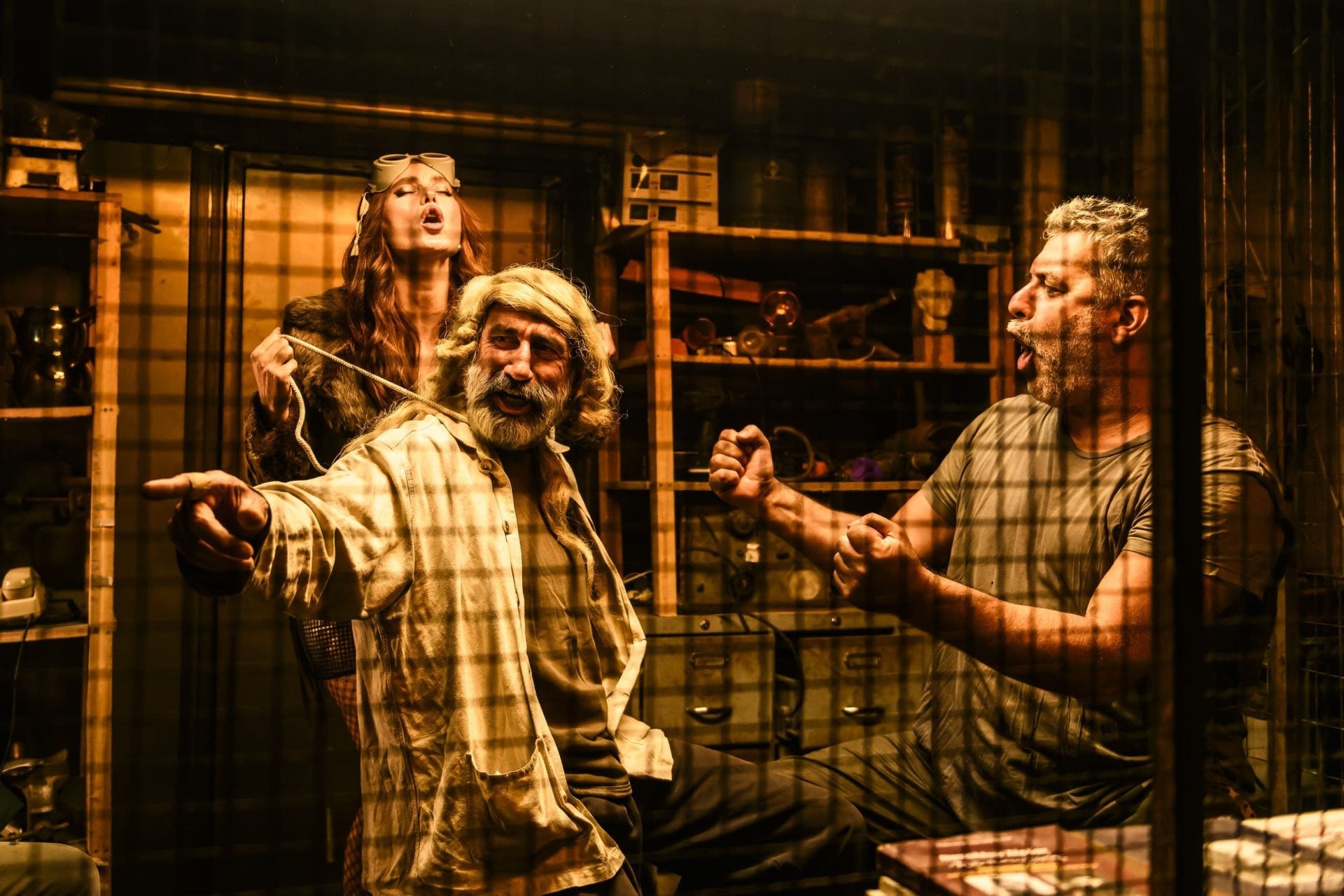 Η παράσταση «Άνθρωποι και Ποντίκια» έρχεται ξανά να ταράξει και να προβληματίσει