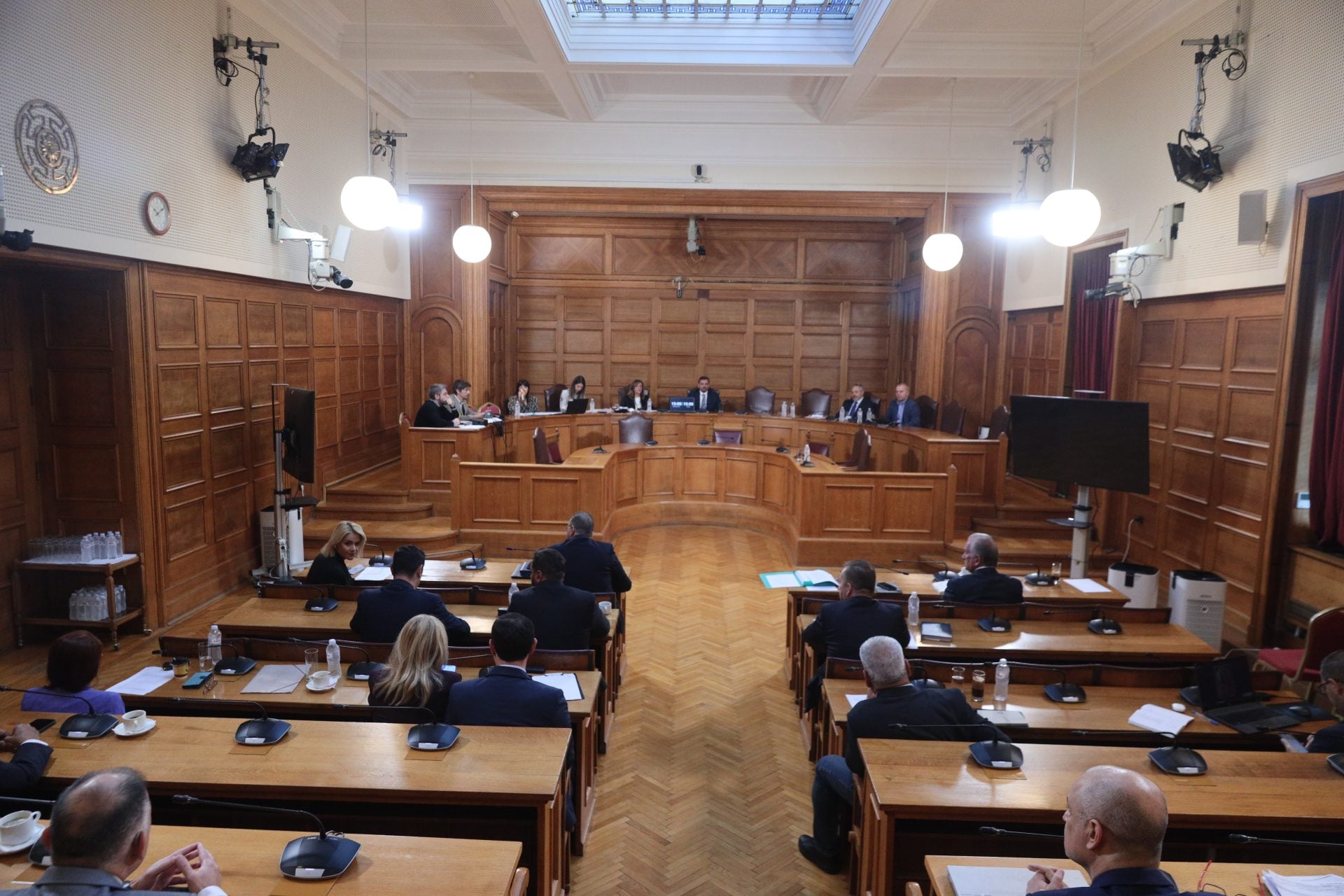 Ώρα «Φραπέ» στην Εξεταστική για τον ΟΠΕΚΕΠΕ: Σήμερα η κατάθεση του Γιώργου Ξυλούρη