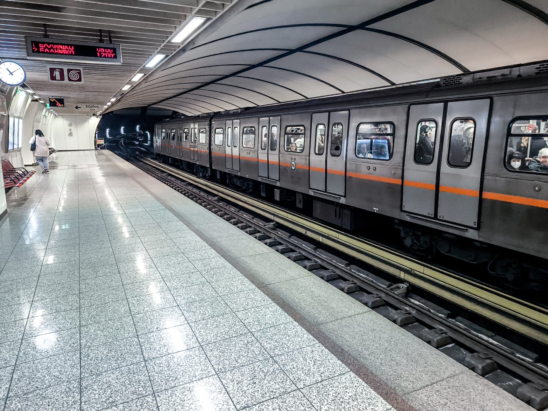 Διακοπή κυκλοφορίας σε τμήμα της γραμμής 3 – Πρόβλημα στη ρευματοδότηση