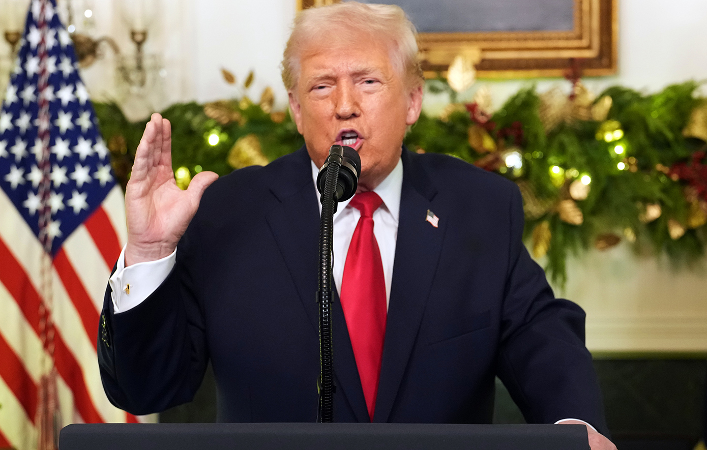 «Πριν 11 μήνες κληρονόμησα ένα χάος και το διορθώνω» – Καταφέρθηκε εναντίον του Μπάιντεν και των μεταναστών – News.gr