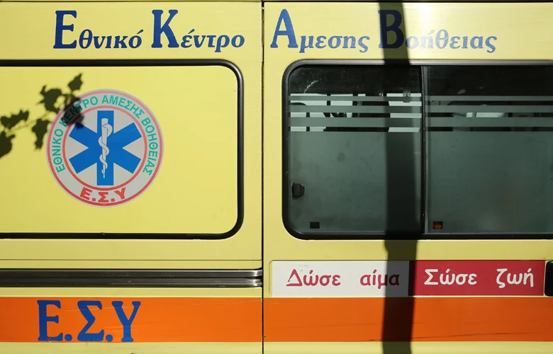 Στο νοσοκομείο 20χρονος που έπεσε από τον 3ο όροφο οικοδομής στο Κορδελιό – News.gr