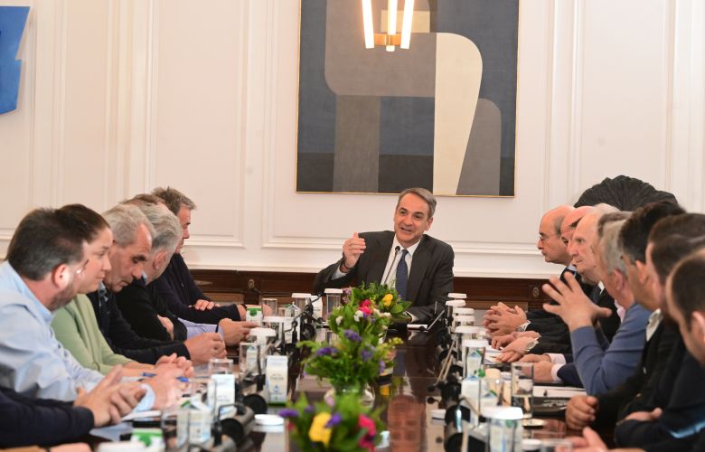 Ολοκληρώθηκε η συνάντηση του πρωθυπουργού με τους αγρότες – Βελτιώσεις στα μέτρα που έχουν ήδη ανακοινωθεί