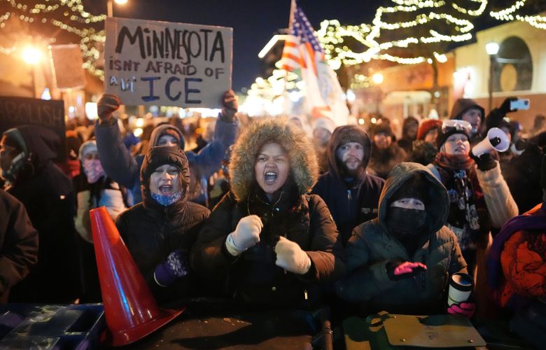 Νέες διαμαρτυρίες μετά τον θάνατο δεύτερου Αμερικανού στη Μινεάπολη από πυρά πρακτόρων της ICE