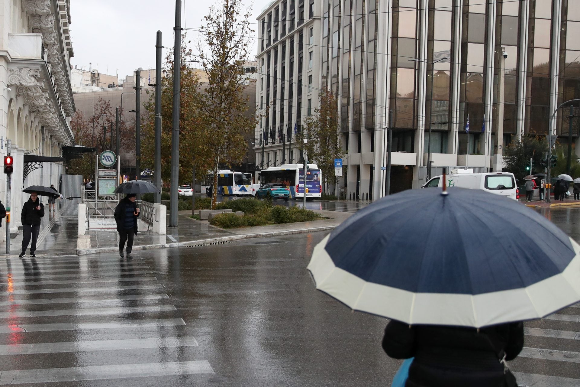 Ισχυρές βροχές και καταιγίδες τη Δευτέρα