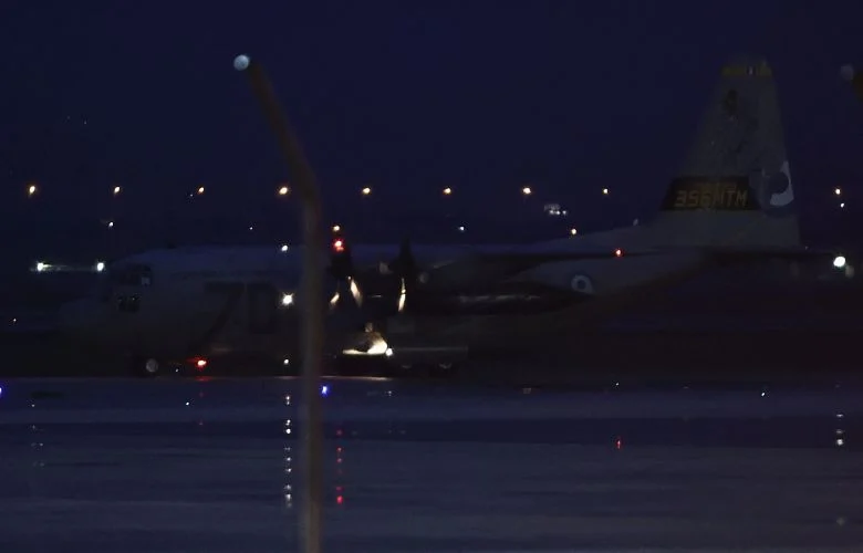 Έφτασε στο αεροδρόμιο «Μακεδονία» το C-130 με τις 7 σορούς των οπαδών του ΠΑΟΚ – News.gr