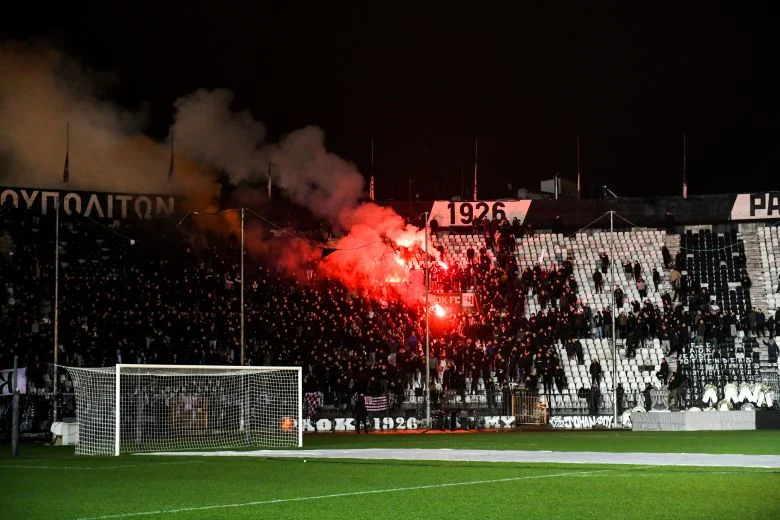 Σε Ευκαρπία, Στεφανινά Θεσσαλονίκης, Αλεξάνδρεια Ημαθίας και Αρωνά Πιερίας οι κηδείες των 7 οπαδών του ΠΑΟΚ