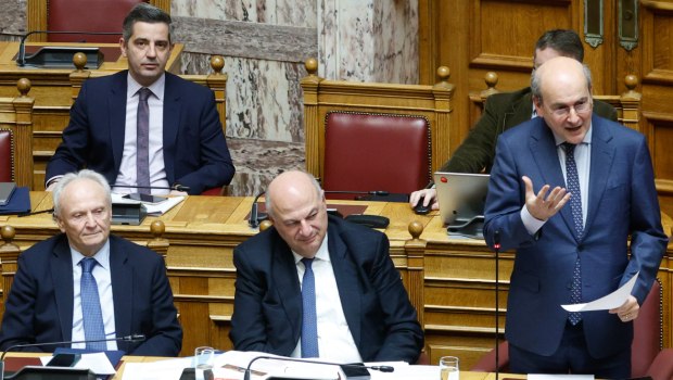 Κόντρα Χατζηδάκη - Ανδρουλάκη στη Βουλή για την ευλογιά και τον «ορό της αλήθειας»