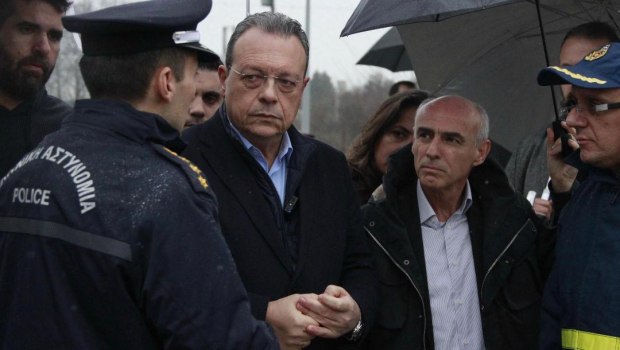 Στον τόπο της τραγωδίας στα Τρίκαλα ο Φάμελλος - «Η κυβέρνηση θέλει να μπαζώσει την αλήθεια και να κρύψει τις ευθύνες της»