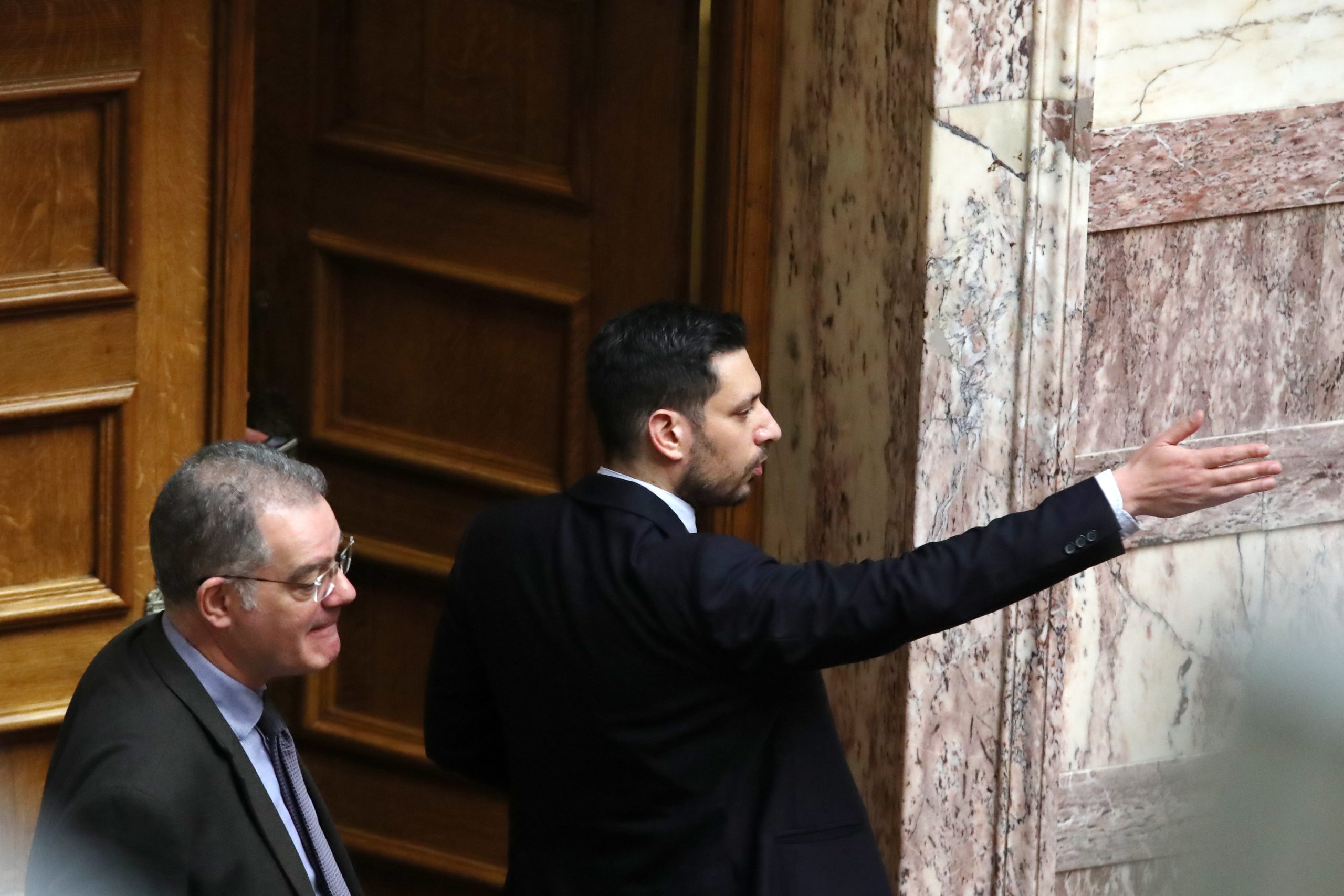 Βουλή: Σεξιστική επίθεση Κυρανάκη σε Πέρκα - «Εδώ δεν είναι η κουζίνα σας»