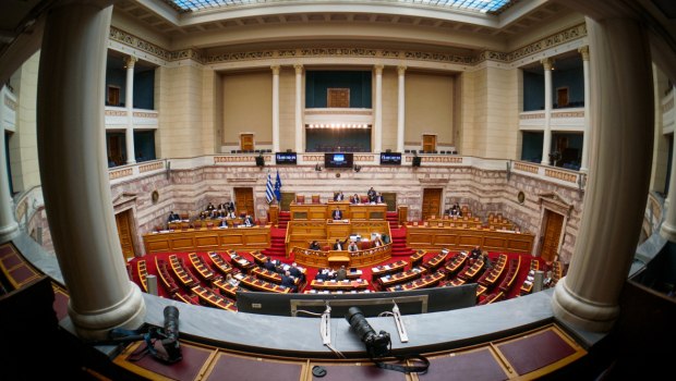 Βουλή: Απορρίφθηκε η ένσταση αντισυνταγματικότητας για το βαθμολόγιο των υπαξιωματικών του στρατού