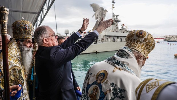 Τασούλας: Γιορτάζουμε σήμερα τα ολόφωτα Φώτα
