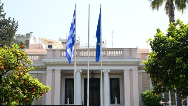 Μαξίμου: Ο άλυτος γρίφος των αγροτών και οι δυο εισηγήσεις