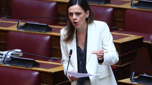 Αχτσιόγλου: Συσπείρωση δυνάμεων για να μην δοθεί τρίτη θητεία στην κυβέρνηση Μητσοτάκη