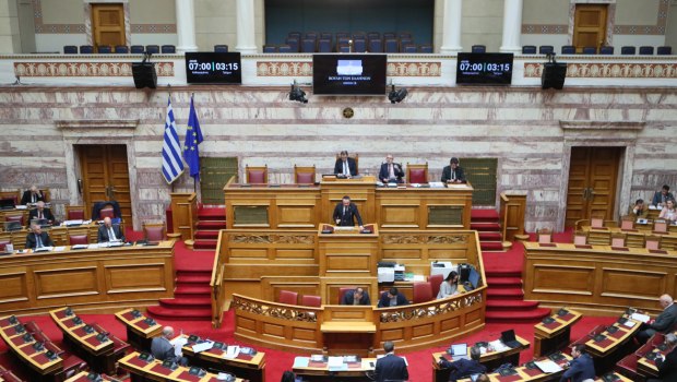 Βουλή: Ψηφίστηκε με 160 « ναι» το νομοσχέδιο για το νέο χάρτη των Ενόπλων Δυνάμεων