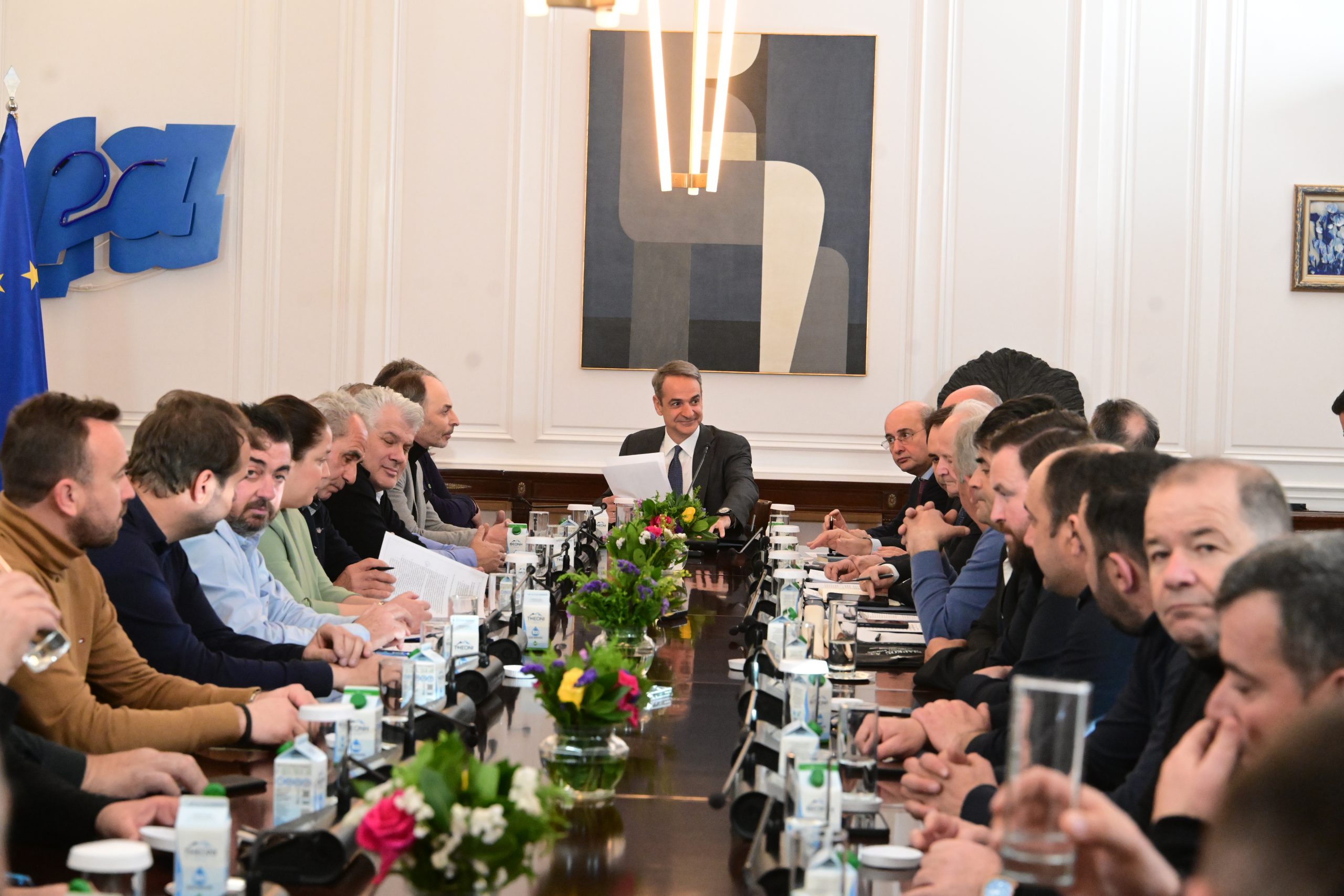 Μητσοτάκης σε αγρότες: Να δούμε τι περιθώρια βελτίωσης υπάρχουν - Τις εξελίξεις διαμορφώνουν οι παρόντες και όχι οι απόντες