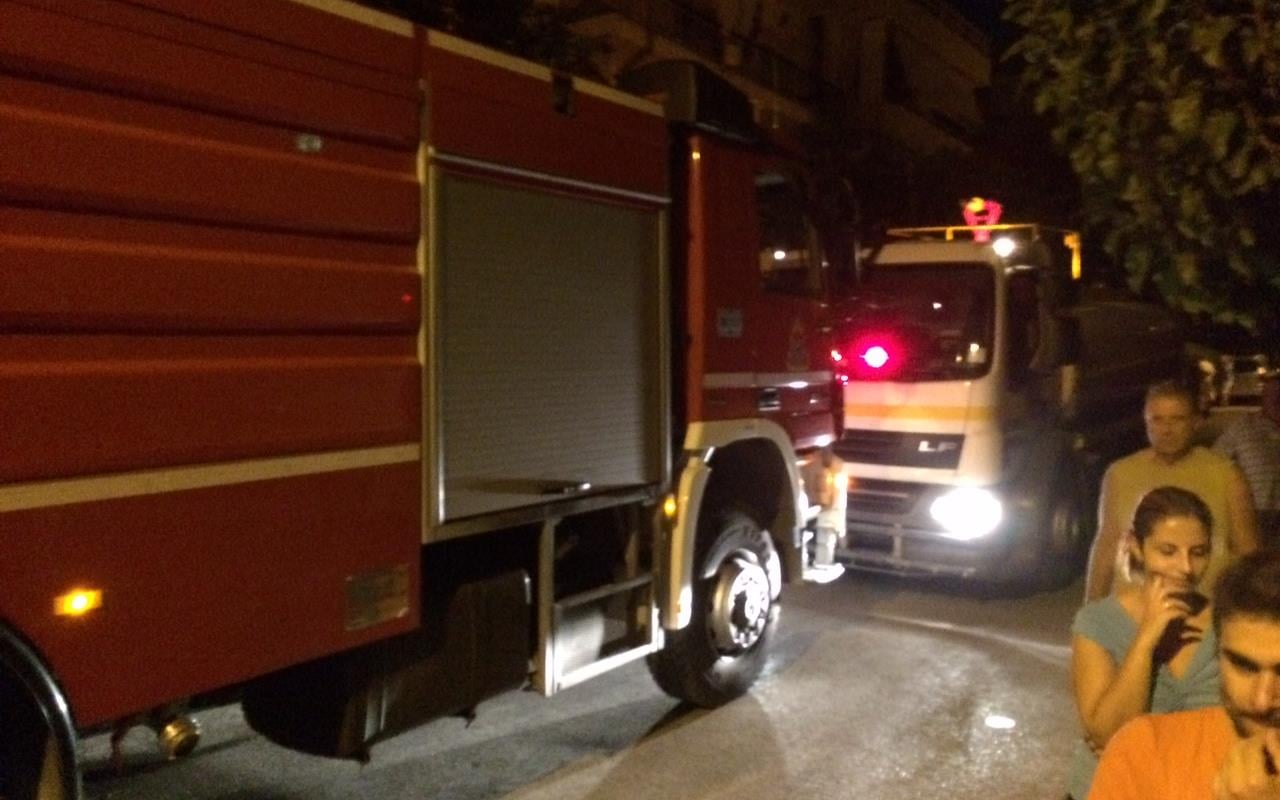 Νέα Σμύρνη: Στις φλόγες κατάστημα αισθητικής – Έρευνα για εμπρησμό