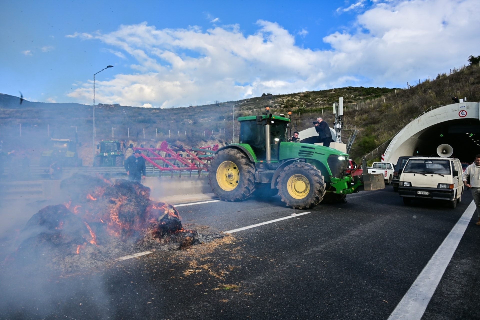 Πού είναι κλειστή η Αθηνών-Θεσσαλονίκης, πώς κινούνται τα οχήματα