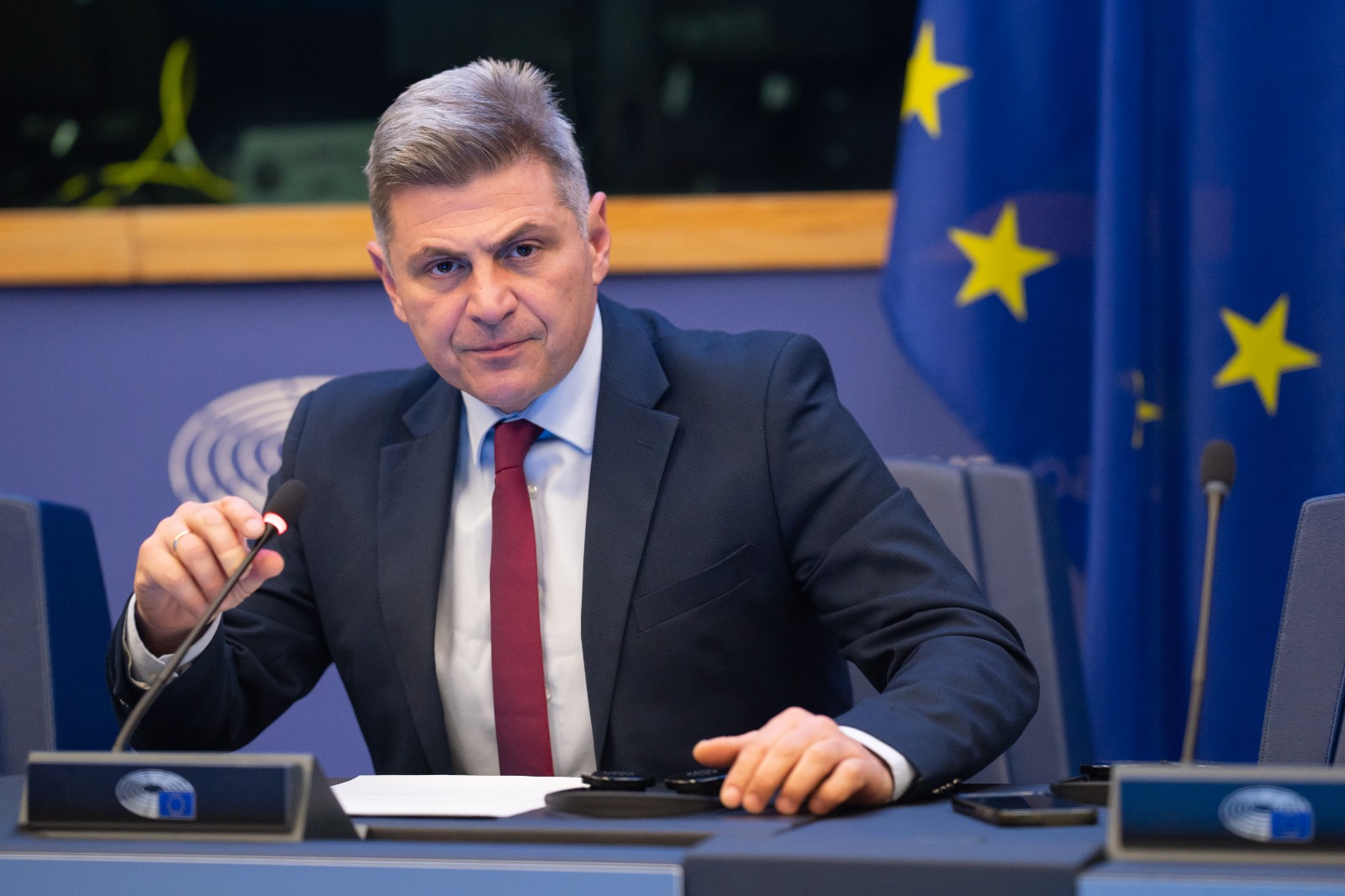 Το παρασκήνιο της διαγραφής Φαραντούρη από τον ΣΥΡΙΖΑ