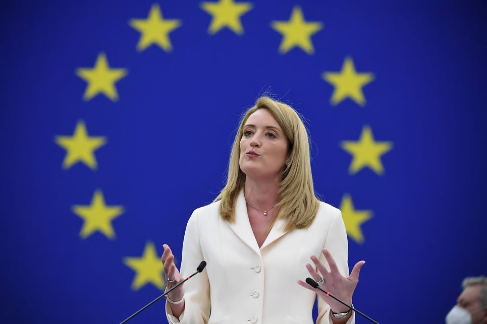 Άμεση επικύρωση της εμπορικής συμφωνίας ΕΕ-ΗΠΑ ζητά η πρόεδρος του Ευρωκοινοβουλίου