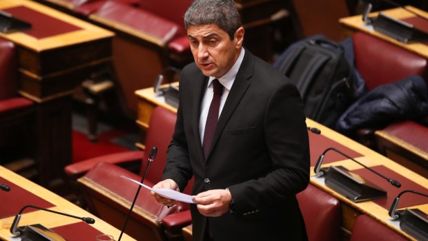 ΠΑΣΟΚ: Δεν υπάρχει όριο στον θεσμικό και πολιτικό κατήφορο της ΝΔ - Ίδρυσαν νέο αγροτικό συνεταιρισμό με πρόεδρο τον... Αυγενάκη