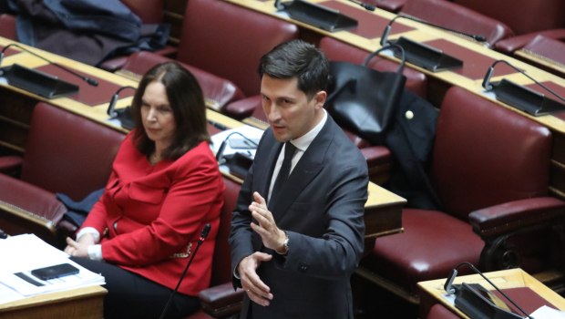 Κόντρα για τα Ίμια στη Βουλή - «Καρφιά» Λαζαρίδη στο ΠΑΣΟΚ για «γκριζάρισμα» του Αιγαίου - «Βρώμικες πρακτικές προπαγάνδας», απαντά ο Χριστίδης