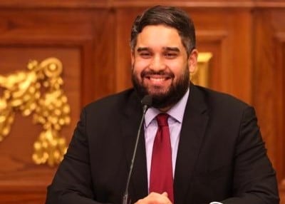«Η πατρίδα είναι σε καλά χέρια, μπαμπά», λέει ο γιος του Μαδούρο