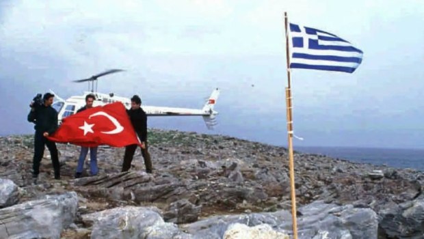 Ίμια: Η κρίση του 1996 όταν Ελλάδα και Τουρκία έφτασαν ένα βήμα πριν τον πόλεμο