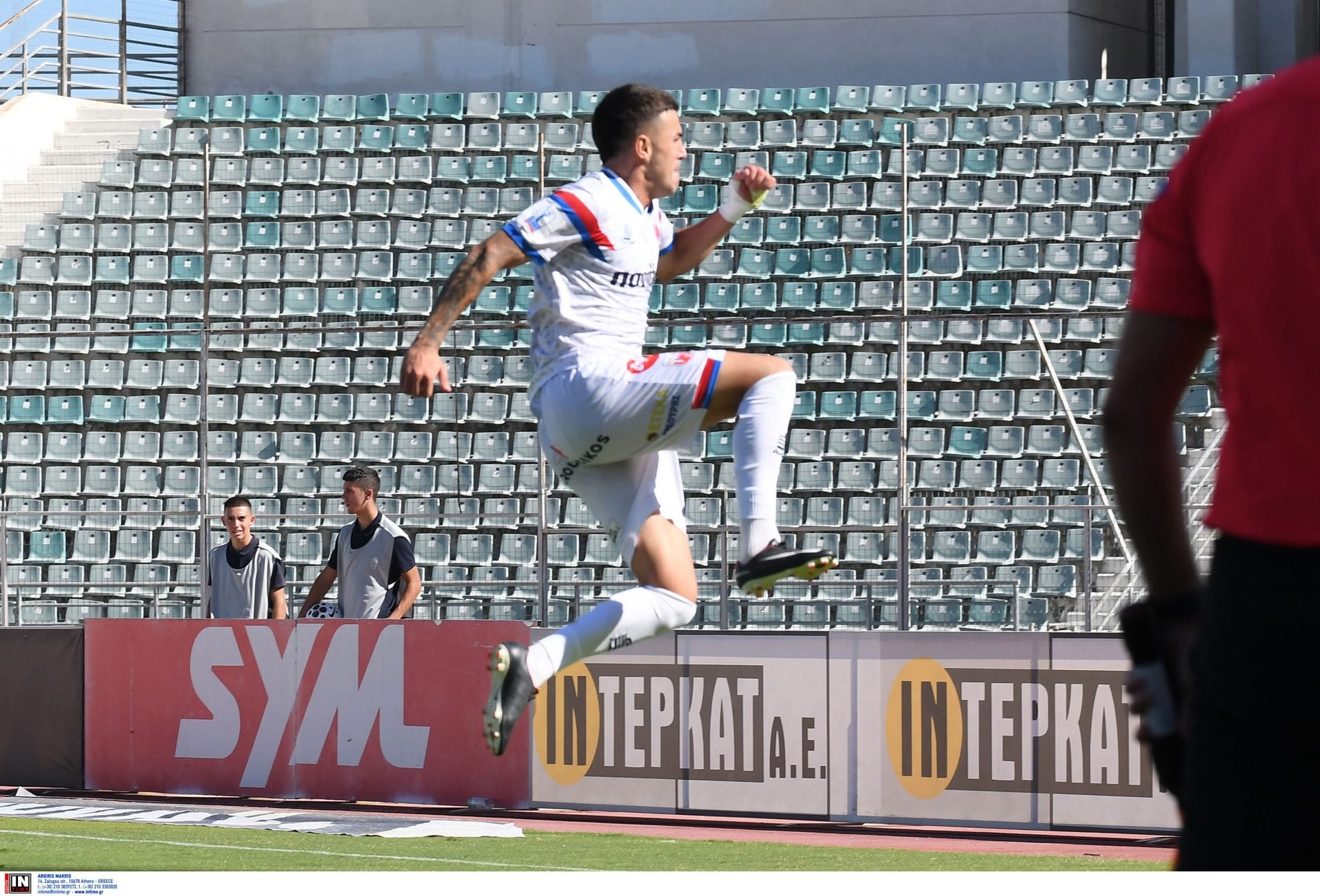 Ο Ολυμπιακός ανακοίνωσε τον Θαρθάνα