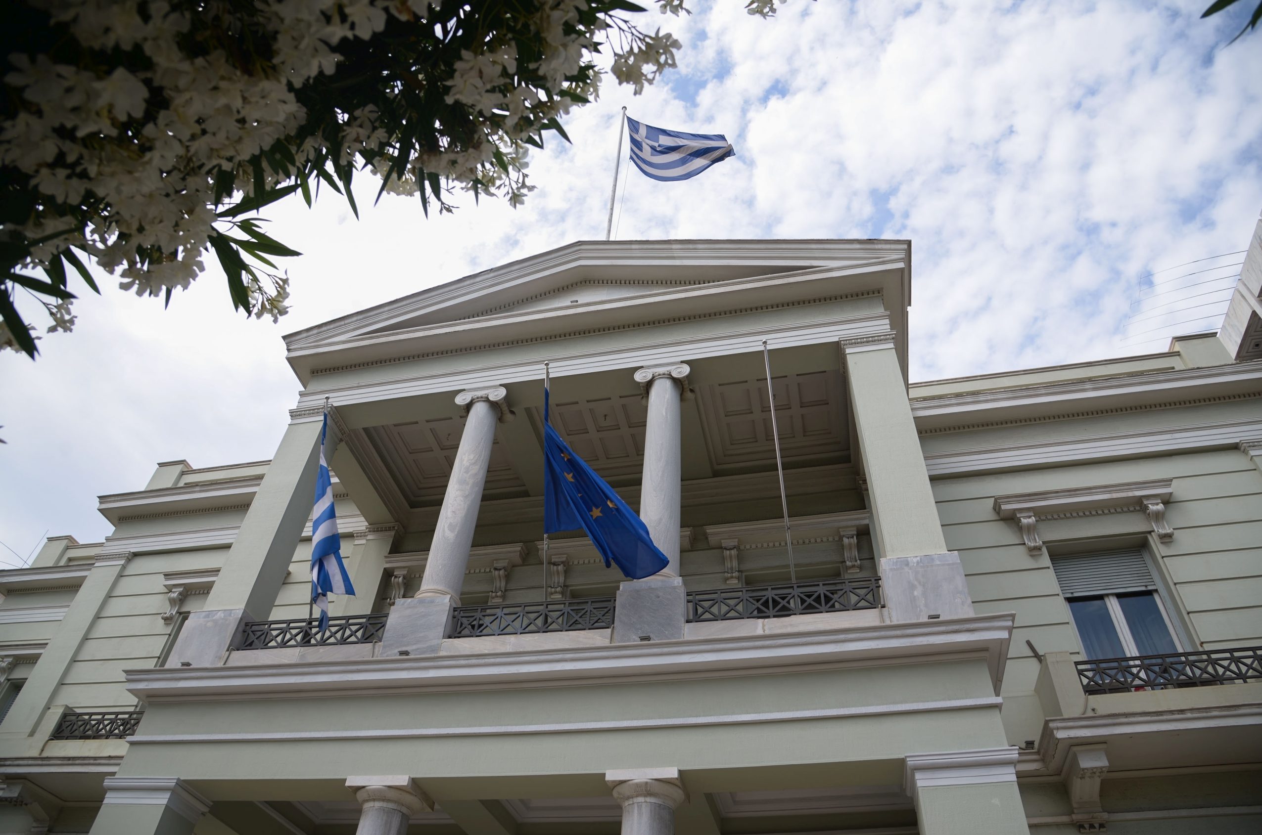 Ελβετία: Συλληπητήρια ΥΠΕΞ για το Κραν Μοντανά – «Παρακολουθούμε στενά την κατάσταση»