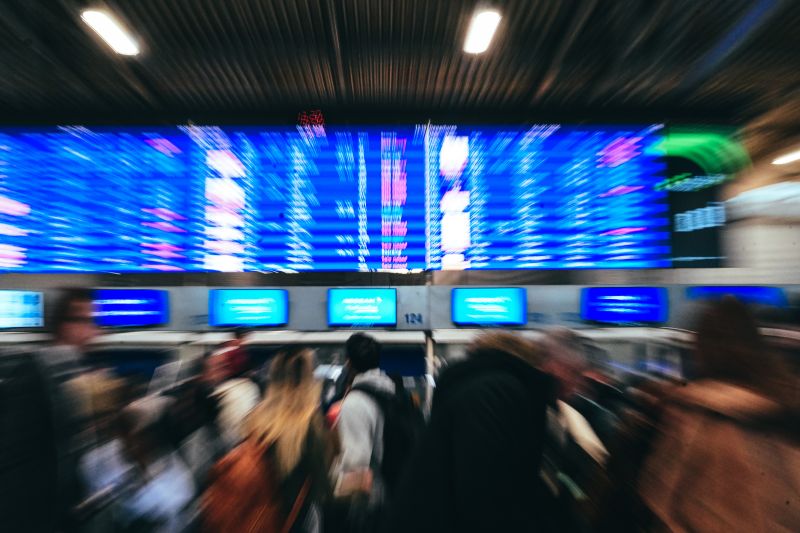 Κατεπείγουσα έρευνα για το μπλακ άουτ στα ελληνικά αεροδρόμια, διέταξε ο εισαγγελέας