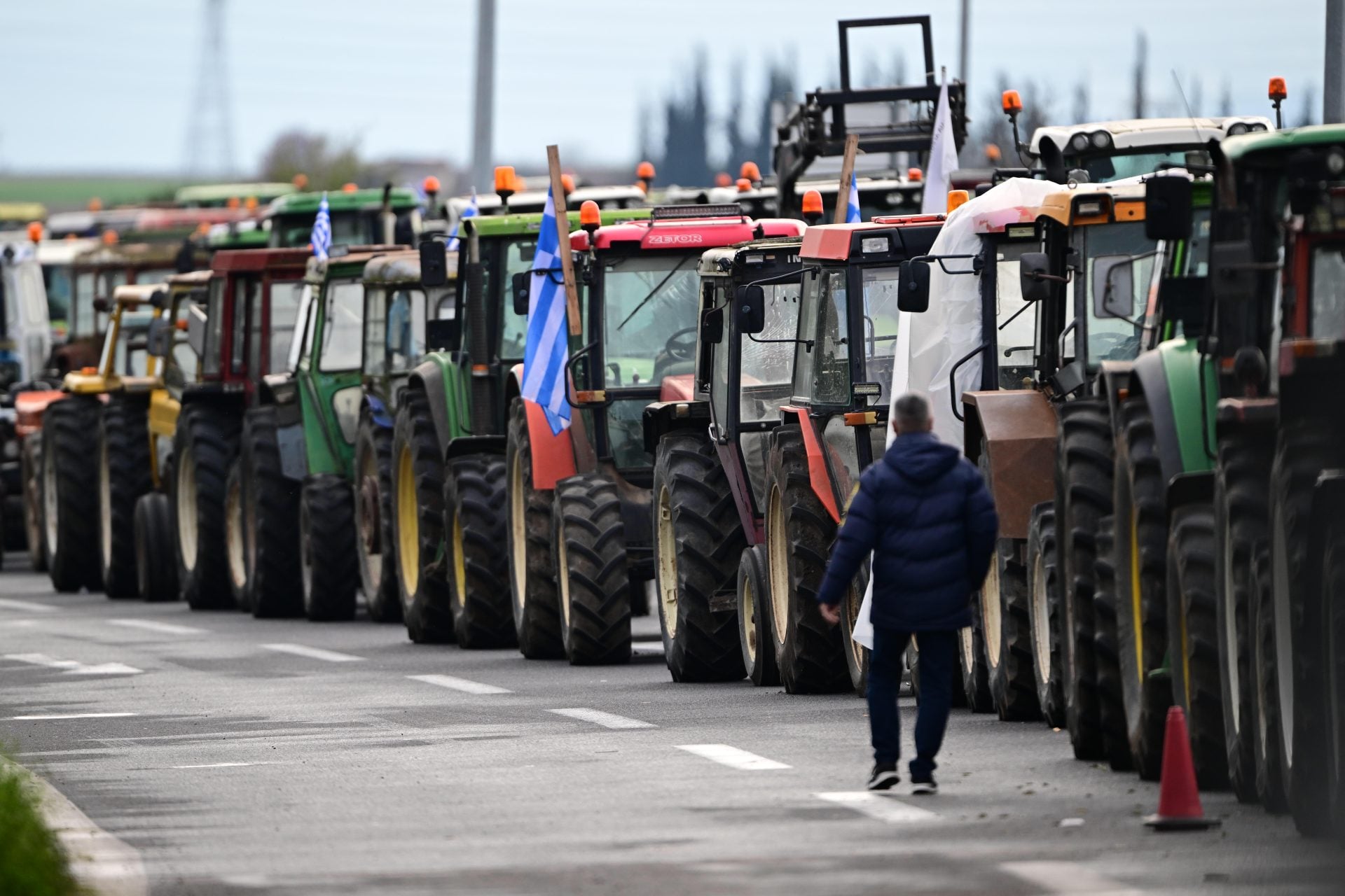 Αποχωρούν αύριο τα τρακτέρ από τον κόμβο των Κερδυλίων στις Σέρρες
