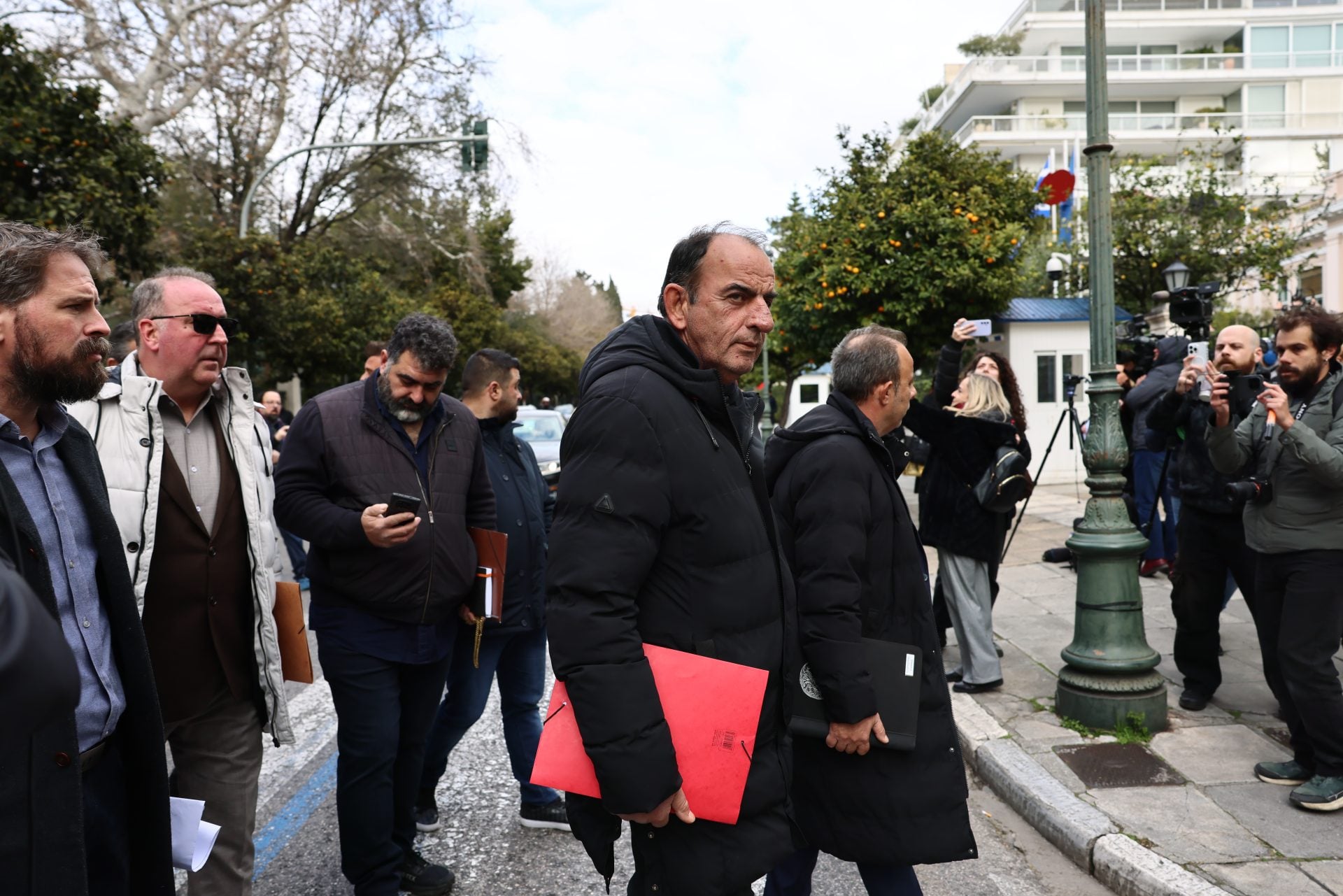 Αγρότες: Στο Μαξίμου οι «σκληροί» των μπλόκων