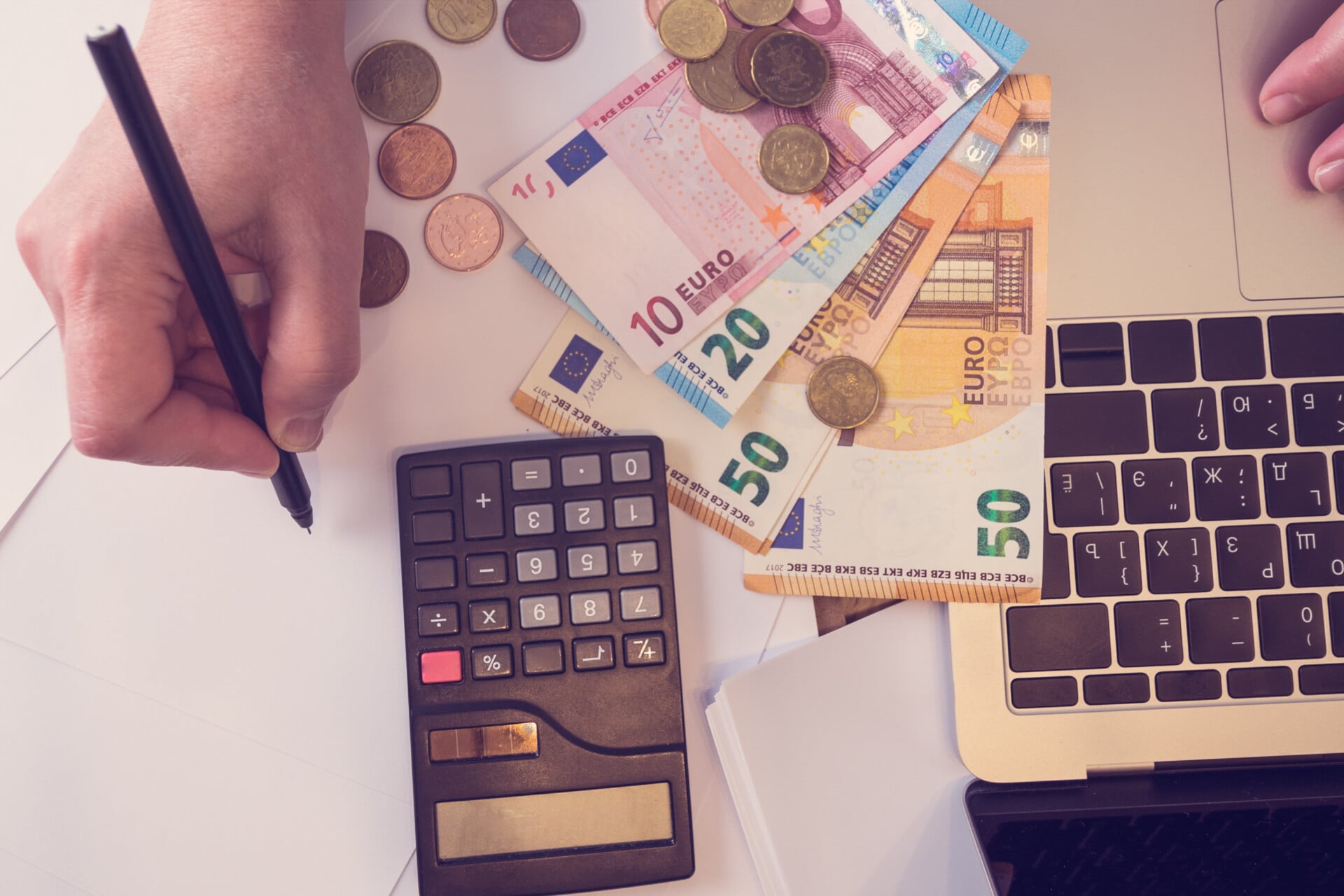 Στο 65% των συνολικών πόρων του ΤΑΑ οι εκταμιεύσεις μέχρι σήμερα
